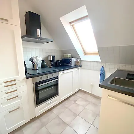 2022 In Burhave Apartman *